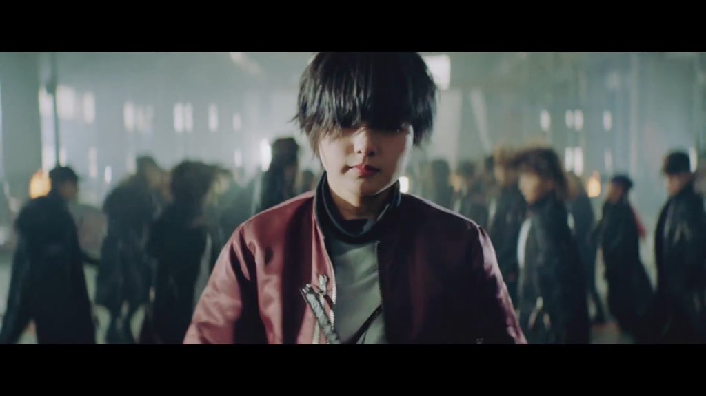 ガラスを割れ平手3